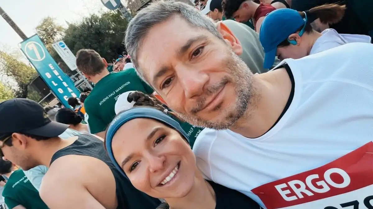 H Εριέττα Κούρκουλου έτρεξε στον Ημιμαραθώνιο μαζί με τον σύζυγό της, Βύρωνα Βασιλειάδη