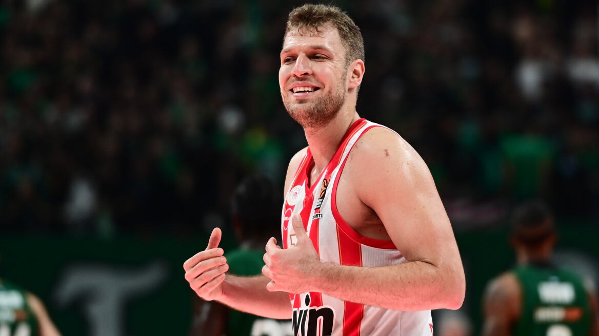 Ολυμπιακός: Με Βεζένκοφ και Μόρις στη Γαλλία