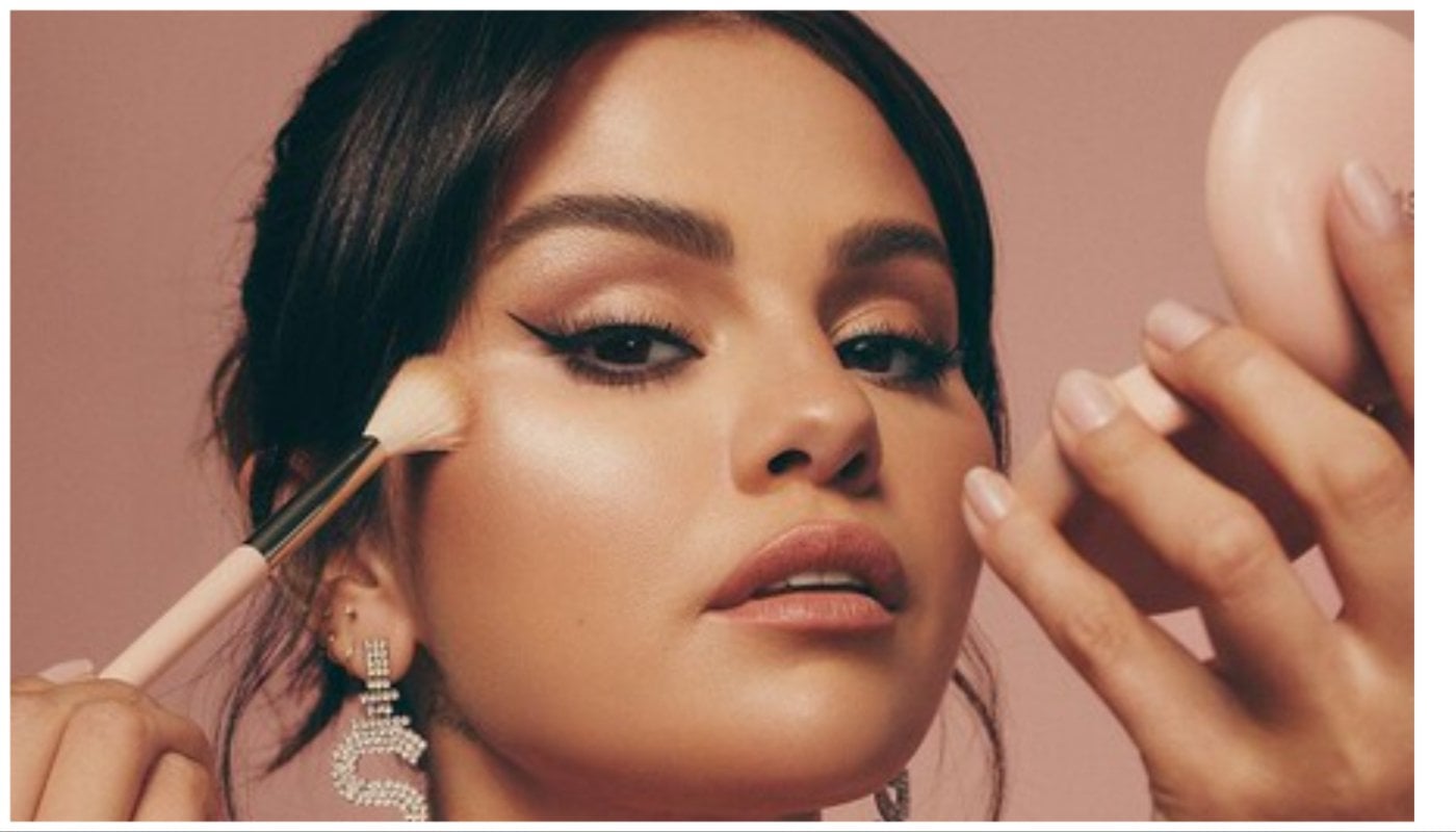 Μπορώ να χρησιμοποιήσω το ίδιο πινέλο για ρουζ και bronzer;