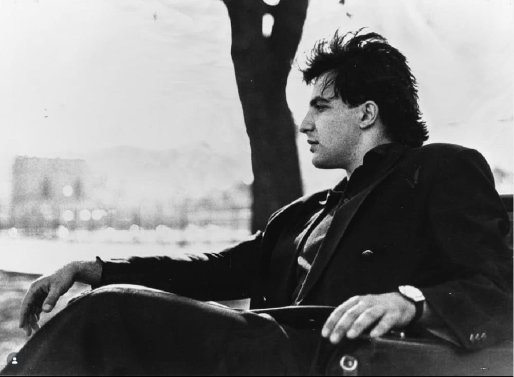 Ο Νίκος Αλιάγας δείχνει πως ήταν 20 ετών - Ανάρτησε φωτογραφία από το 1989