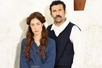 Από ήλιο σε ήλιο: Η Κατερινέτα με τον αγαπημένο της Περσέα, παντρεύονται κρυφά στο μοναστήρι