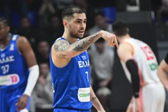 Βασίλης Τολιόπουλος: One man show κόντρα στο Μαυροβούνιο και ρεκόρ καριέρας με την Εθνική μπάσκετ