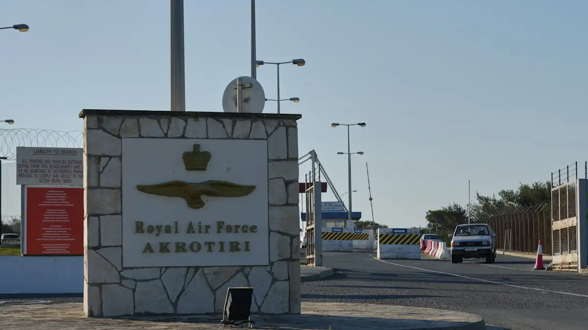 Κύπρος: Σε καθεστώς εκκένωσης μέχρι την Παρασκευή το Ακρωτήρι