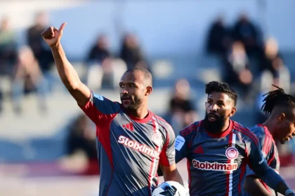 Βαθμολογία Super League: Ολυμπιακός και ΑΕΚ ισοβαθμούν στην κορυφή, έπιασε τετράδα ο Παναθηναϊκός 