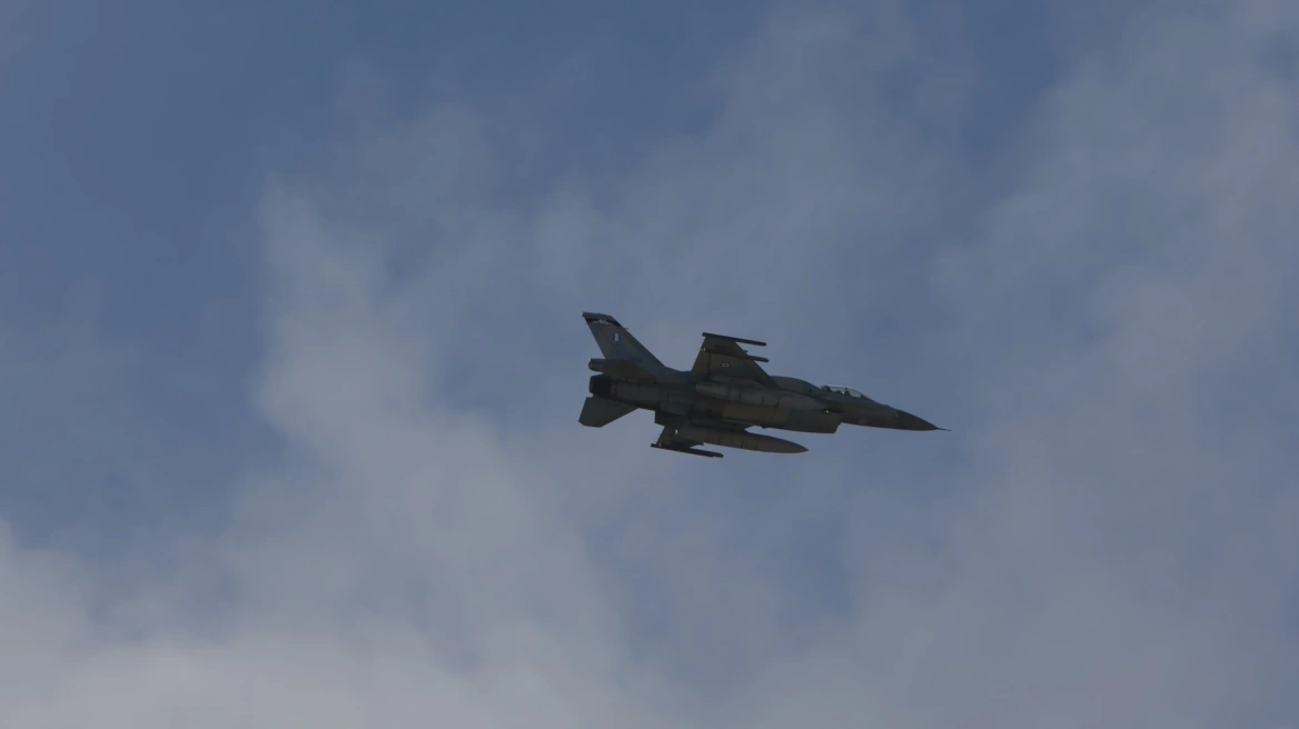 ΕΚΤΑΚΤΟ: Έκλεισε προσωρινά ο εναέριος χώρος της Κύπρου – Εντοπίστηκε ύποπτο drone - Επέστρεψε πτήση στην Αθήνα - Απογειώθηκαν τα ελληνικά F-16