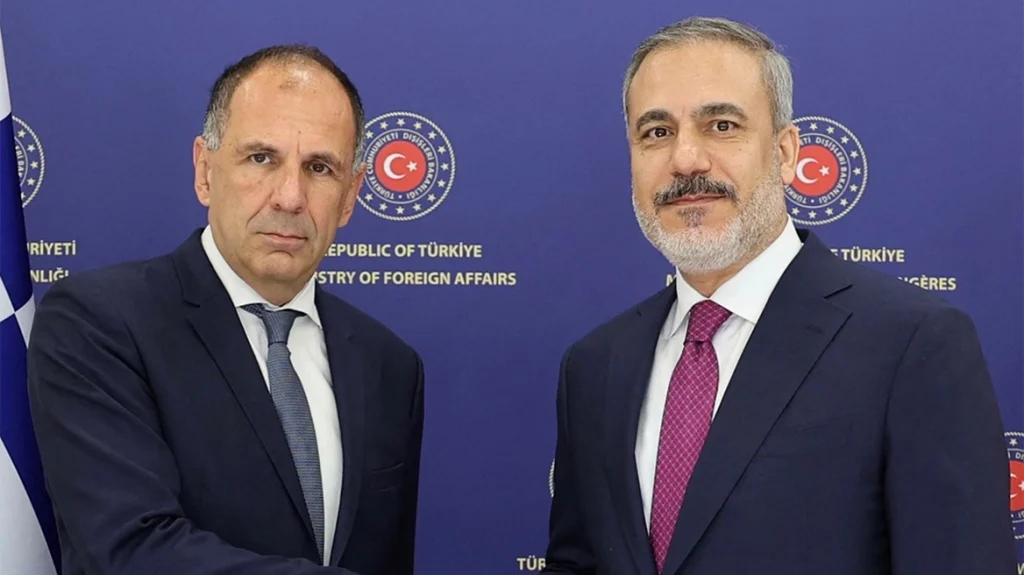 Τηλεφωνική επικοινωνία Γεραπετρίτη - Φιντάν για τις εξελίξεις στη Μέση Ανατολή