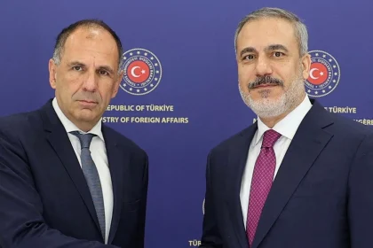 Τηλεφωνική επικοινωνία Γεραπετρίτη - Φιντάν για τις εξελίξεις στη Μέση Ανατολή