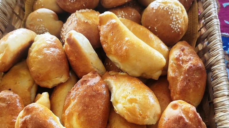 Φουσκωτά τυροπιτάκια