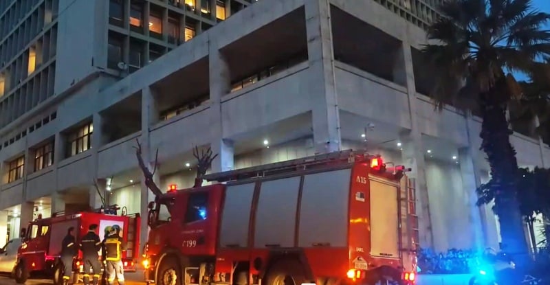 Θρίλερ στη ΓΑΔΑ: Συνελήφθη άνδρας που απειλούσε με χειροβομβίδα στα χέρια και είχε άλλες δύο στο σακίδιο - Έγινε ελεγχόμενη έκρηξη