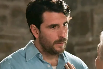 Grand Hotel: Ο Ρήγας επιστρέφει ελεύθερος στο ξενοδοχείο