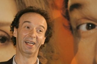 «Πώς μπορούμε ακόμη να μιλάμε για πόλεμο;»: Ο Ρομπέρτο Μπενίνι έγινε viral με το πιο σημαντικό μήνυμα των ημερών