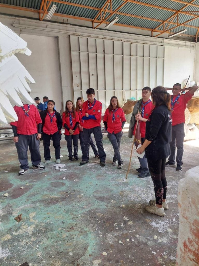 Πλήθος σχολείων και συλλόγων ξεναγήθηκαν στο Καρναβαλικό Εργαστήρι - ΦΩΤΟ