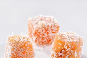 Λουκούμια πορτοκαλιού με καρύδα