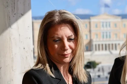 Οι συγγενείς θυμάτων Τεμπών απαντούν στην Καρυστιανού - Κινούνται νομικά για συντονισμένες επιθέσεις και στοχοποίηση προσώπων