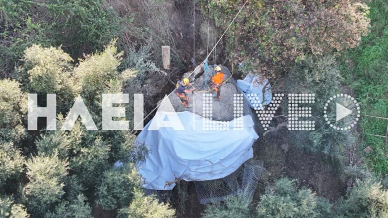 Κατάκολο: Ανατινάχθηκε ο βράχος των 40 τόνων που "κρεμόταν" πάνω από σπίτια