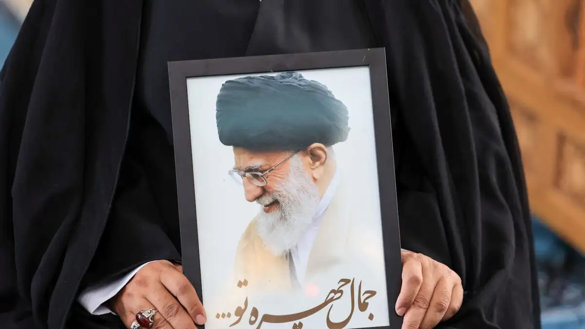 Ο θάνατος του Αλί Χαμενεΐ είναι ελπίδα και ένα βήμα μπροστά για το Ιράν, λέει ανιψιός του