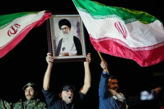 Η κυβέρνηση του Ιράν επιβεβαιώνει: Ο Αλί Χαμενεΐ σκοτώθηκε, 40 ημέρες δημόσιου πένθους και 7 ημέρες αργία