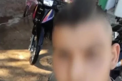 Λέρος: Ελεύθερος ο 17χρονος που σκότωσε τον πατέρα του – Τι είπε στην απολογία του