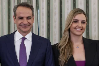 «Η ξεφτίλα δεν έχει όρια»: Η Σοφία Μητσοτάκη απαντά στα fake news για την επιστροφή της από το Ντουμπάι