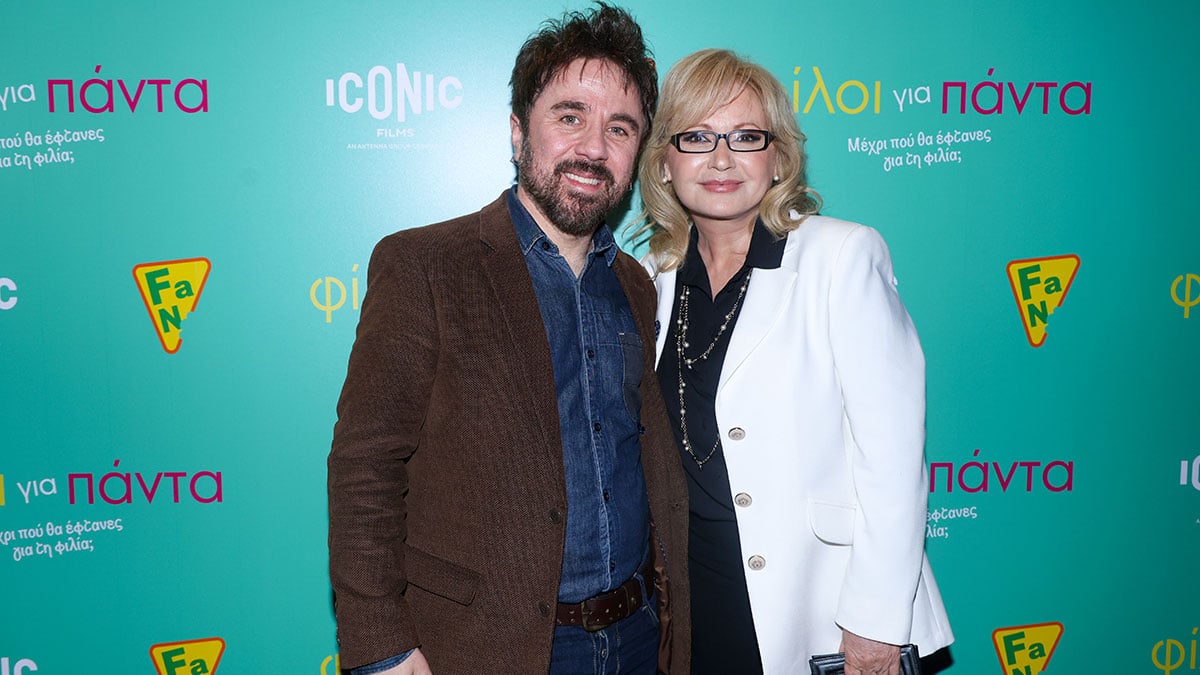 Αγγελική Νικολούλη: Η ενόχληση με ερώτηση δημοσιογράφου στην πρεμιέρα της ταινίας του γιου της