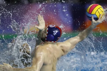 Νόβι Μπέογκραντ – Ολυμπιακός 12-10: Πρεμιέρα με ήττα στα προημιτελικά του Champions League στο πόλο