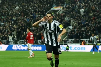 Νιούκαστλ – Μάντσεστερ Γιουνάιτεντ 2-1: «Χρυσή» αλλαγή ο Οσούλα και πρώτη ήττα των «κόκκινων διαβόλων» επί εποχής Κάρικ