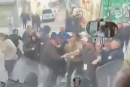 Οπαδοί του Παναθηναϊκού επιτέθηκαν στο πούλμαν του Ολυμπιακού με την γυναικεία ομάδα (ΒΙΝΤΕΟ)