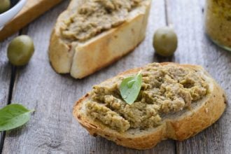 Πάστα ελιάς με ρίγανη