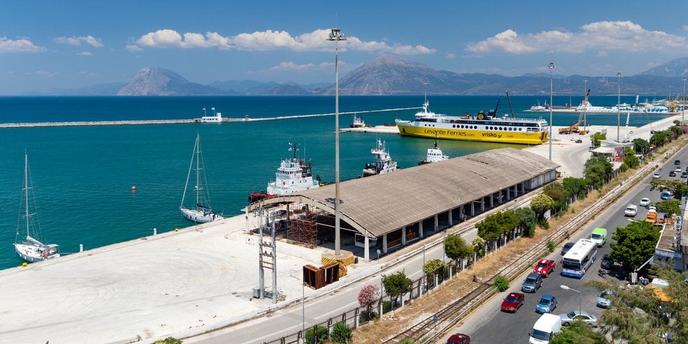 Σύλληψη αλλοδαπής στο λιμάνι της Πάτρας