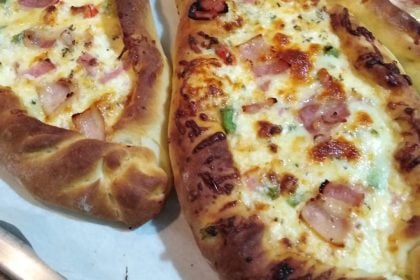 Πεϊνιρλί με Φιλαδέλφεια, αλλαντικά και τυριά