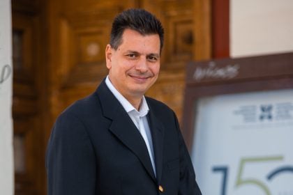 σπιράλ: χωρίς Καλλιτεχνικό Διευθυντή και το 2026 το ΔΗΠΕΘΕ Πάτρας