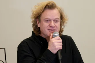 Πέτρος Γαϊτάνος: Η Eurovision δεν κάνει καλό στους νέους, στηρίζει τις κακίες και όχι τις αρετές