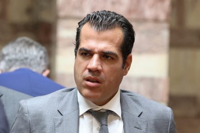 Πλεύρης: Είναι νωρίς να μιλήσουμε για ροές από Ιράν