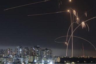 Σειρήνες ήχησαν στο Τελ Αβίβ τα ξημερώματα του Σαββάτου