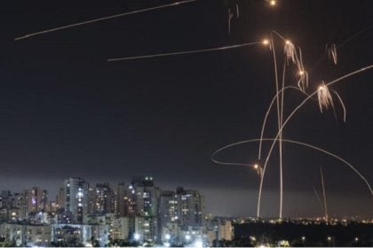 Σειρήνες ήχησαν στο Τελ Αβίβ τα ξημερώματα του Σαββάτου