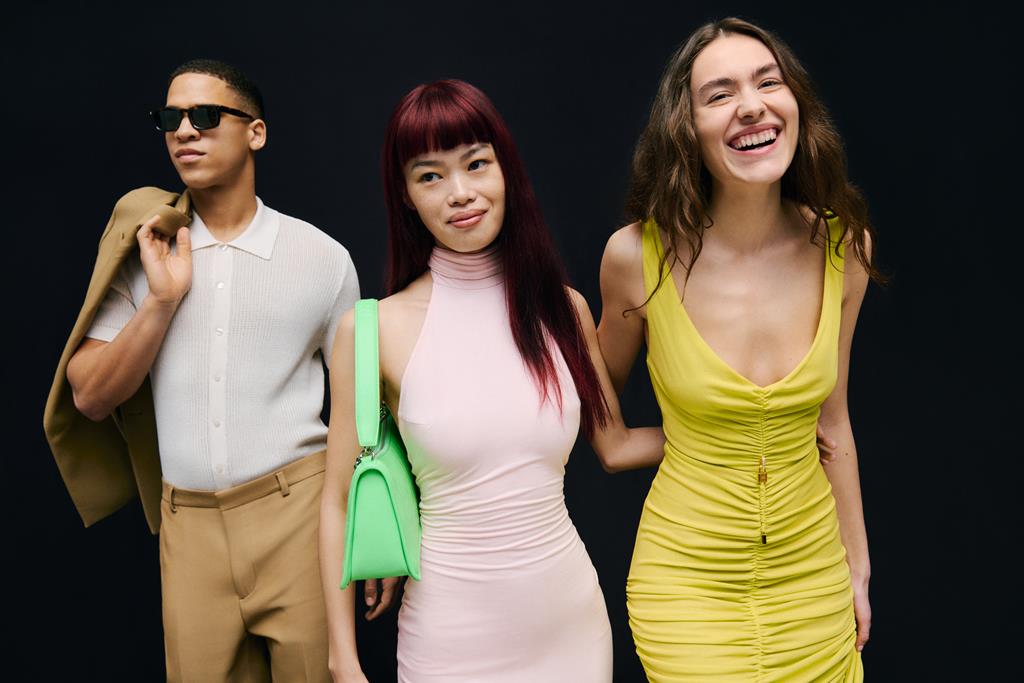 Πώς να επιλέξετε τα πιο κολακευτικά βραδινά φορέματα για τον σωματότυπό σας