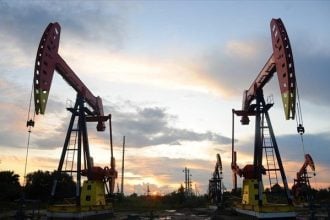 Reuters: Το πετρέλαιο κάνει άλμα 10% μετά το χτύπημα στον Ιράν - Πάνω από τα 80 δολάρια το Μπρεντ