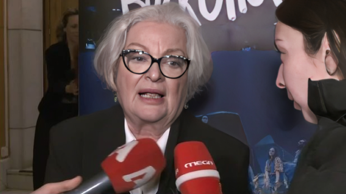 Τάνια Τσανακλίδου για την περιπέτεια υγείας της: Ταλαιπωρήθηκα πάρα πολύ, έπαθα ρήξη μηνίσκου και τώρα είμαι με το μπαστουνάκι μου