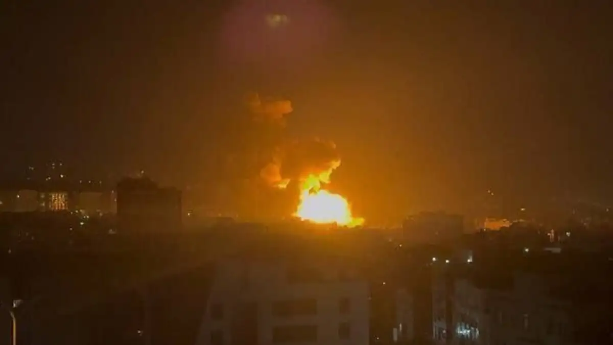 Μπαράζ σκληρών βομβαρδισμών του Ισραήλ στο Ιράν, σειρήνες στο Τελ Αβίβ