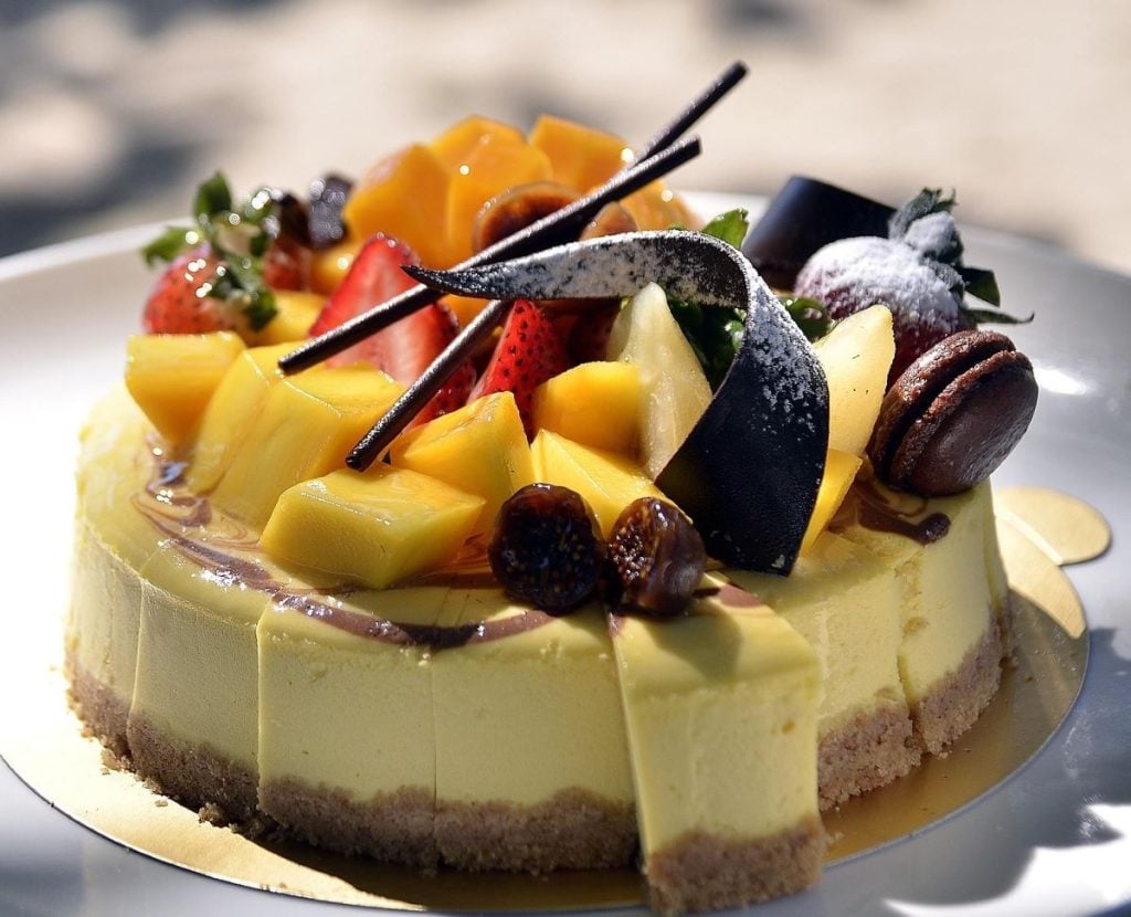 Ποιοι γιορτάζουν σήμερα 5 Μαρτίου