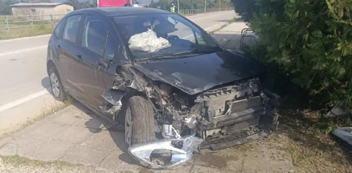 Δυτ. Ελλάδα: Σφοδρή σύγκρουση οχημάτων - Μία γυναίκα στο νοσοκομείο (ΦΩΤΟ)