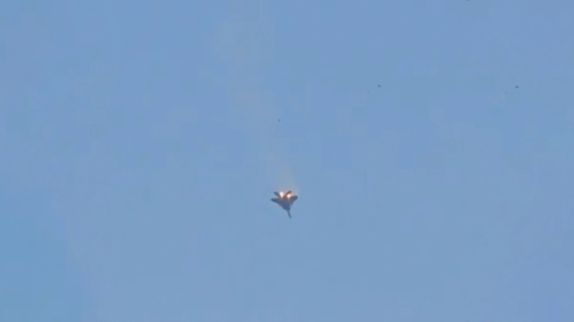 Αμερικανικό F-15 καταρρίφθηκε και συνετρίβη στο Κουβέιτ, δείτε βίντεο