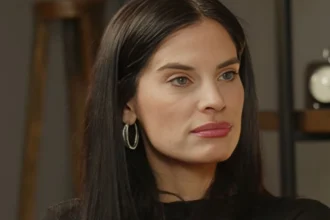 Χριστίνα Μπόμπα για τη δημοσιότητα: Έπρεπε να αντιμετωπίσω το «είναι η γυναίκα του Σάκη» και να βρω ποια είμαι επαγγελματικά