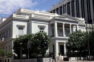 Υπουργείο Εξωτερικών: Ειδική πτήση από το Ντουμπάι αύριο για όσους Έλληνες θέλουν να επαναπατριστούν