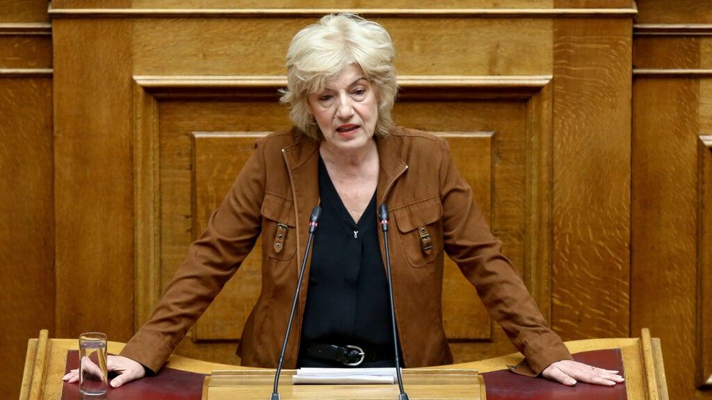 Σία Αναγνωστοπούλου: «Παράνομη εκχέρσωση δασικής έκτασης και αυθαίρετες εργασίες για την εγκατάσταση ανεμογεννήτριας στην Άνω Ζήρια Αιγιαλείας»